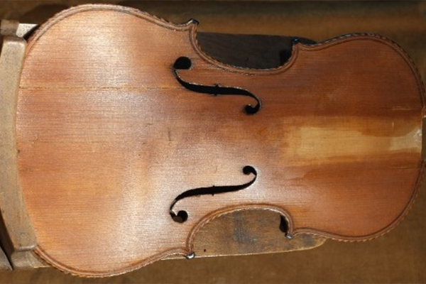 9 The Klezmer violin with Star of David