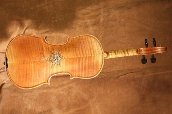 43 Unidentified violin