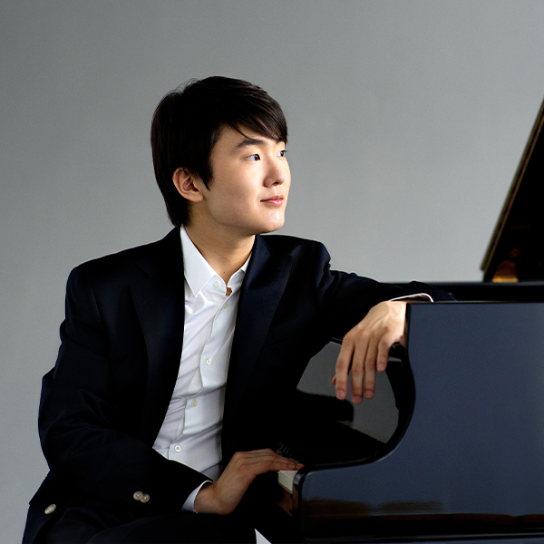 Seong-Jin Cho, piano